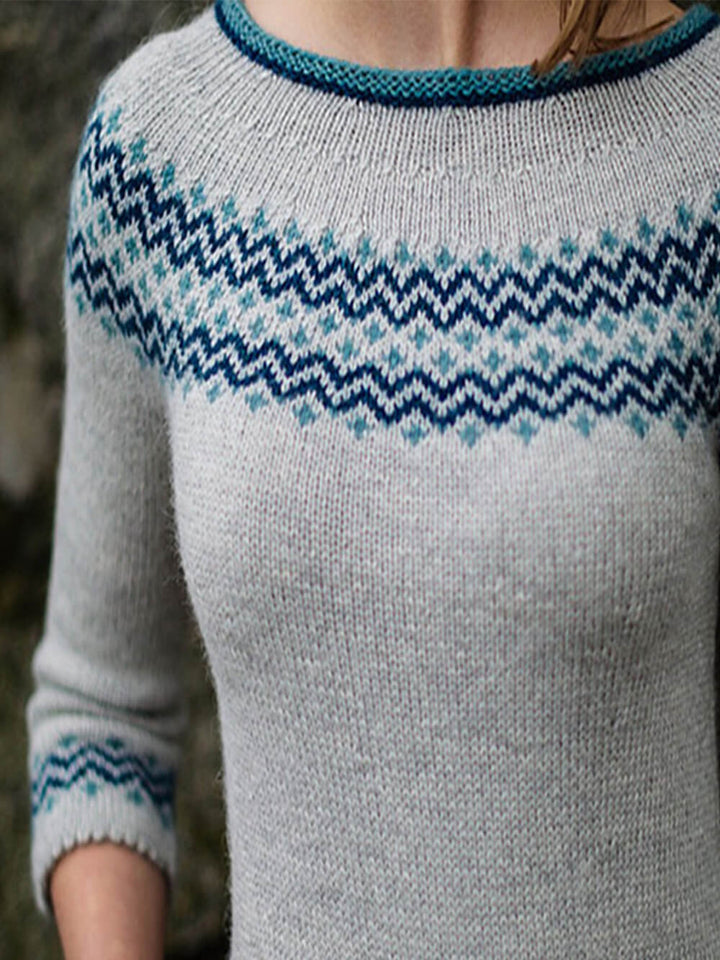 Pull à col rond et tendance.