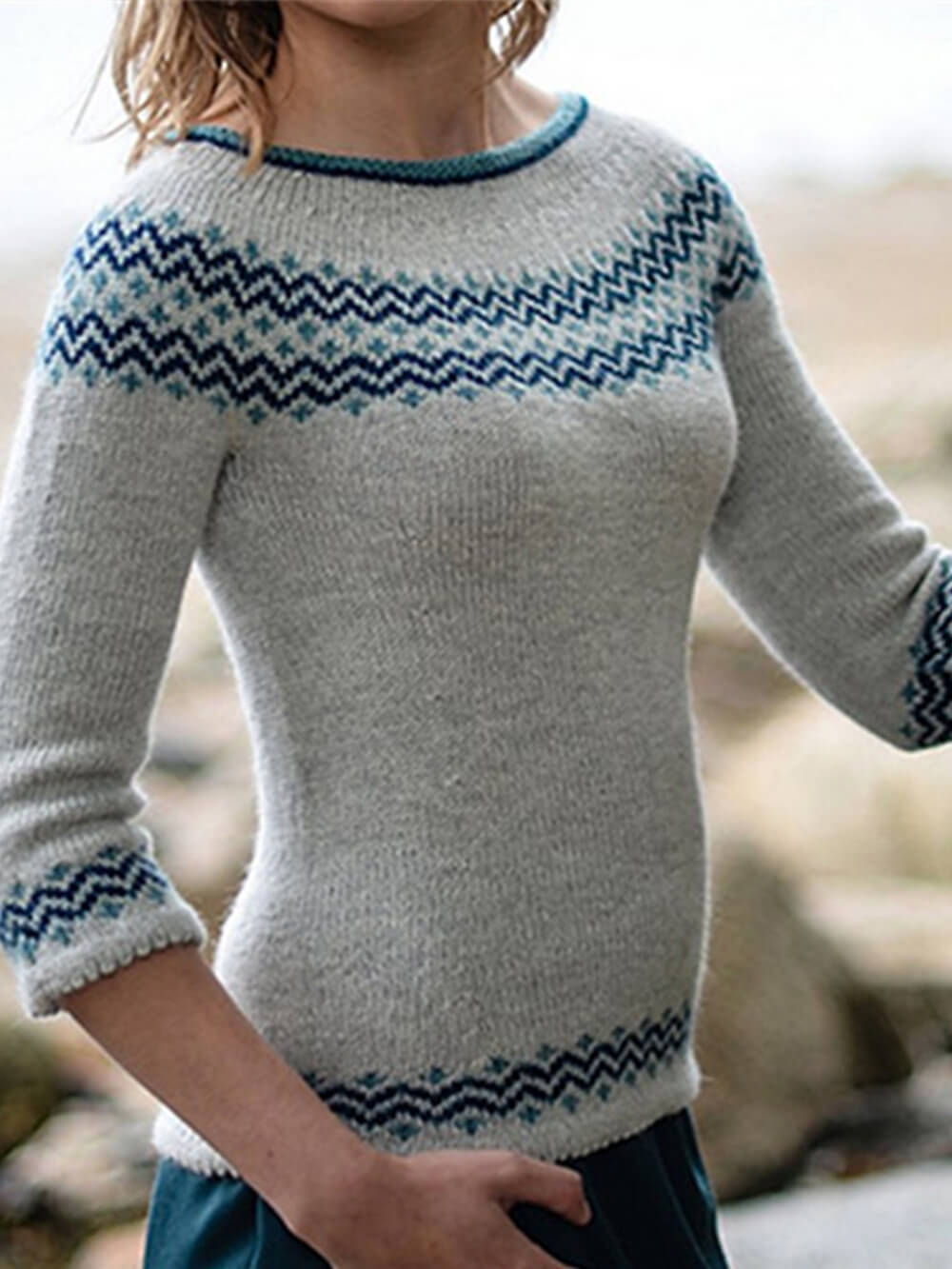 Pull à col rond et tendance.