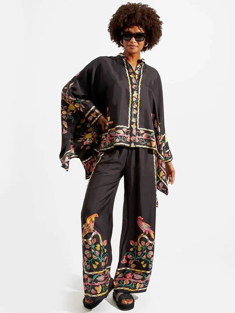 बढ़िया साटन फ्लोरल प्रिंट बैटविंग स्लीव पैंट सेट - काला
