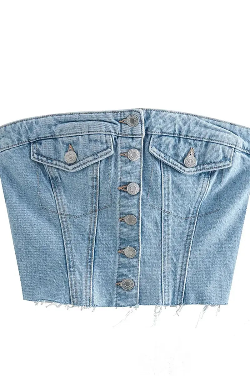 سترة جينز أنيقة بقصّة Slim Fit