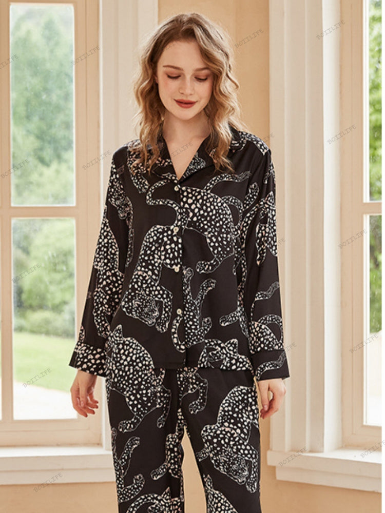Conjunto de pijama de manga larga de hielo de seda con estampado de jaguar negro