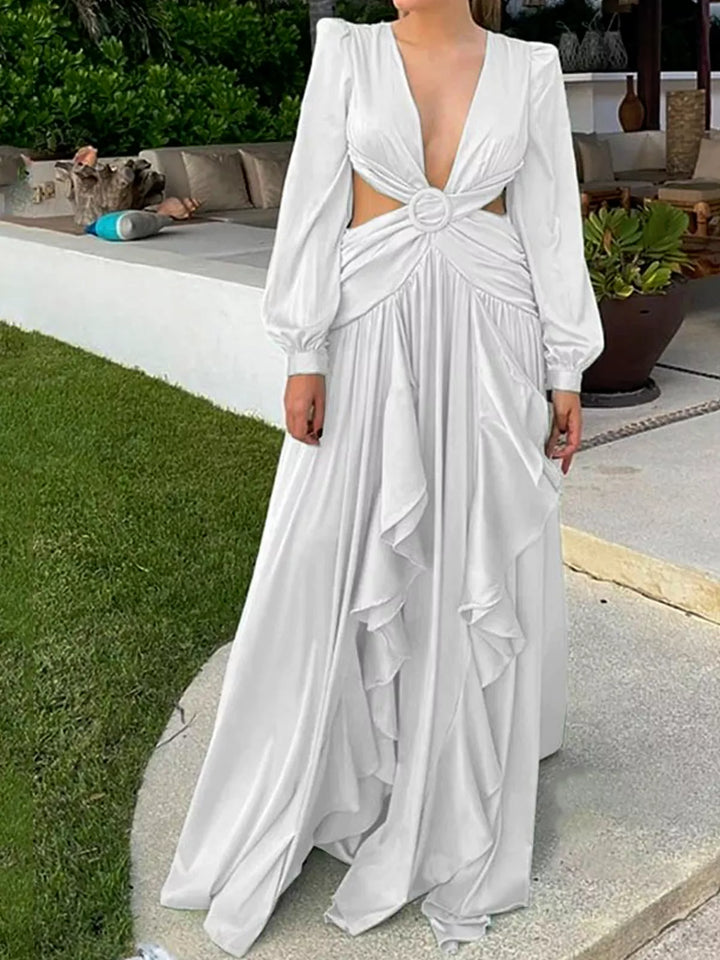 Robe longue à volants et découpe à la taille, col en V