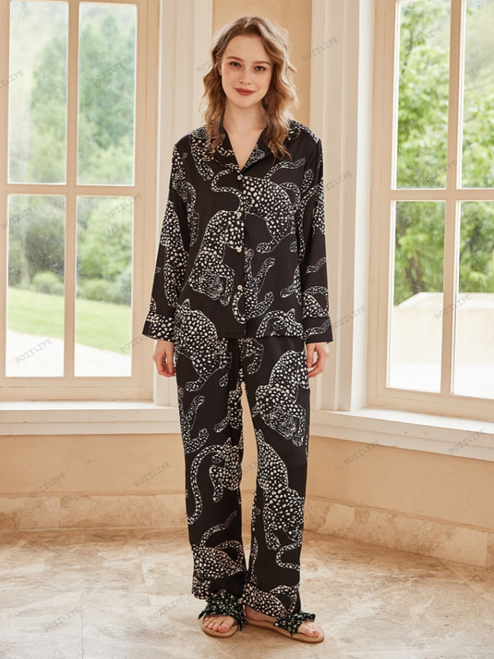 Conjunto de pijama de manga larga de hielo de seda con estampado de jaguar negro