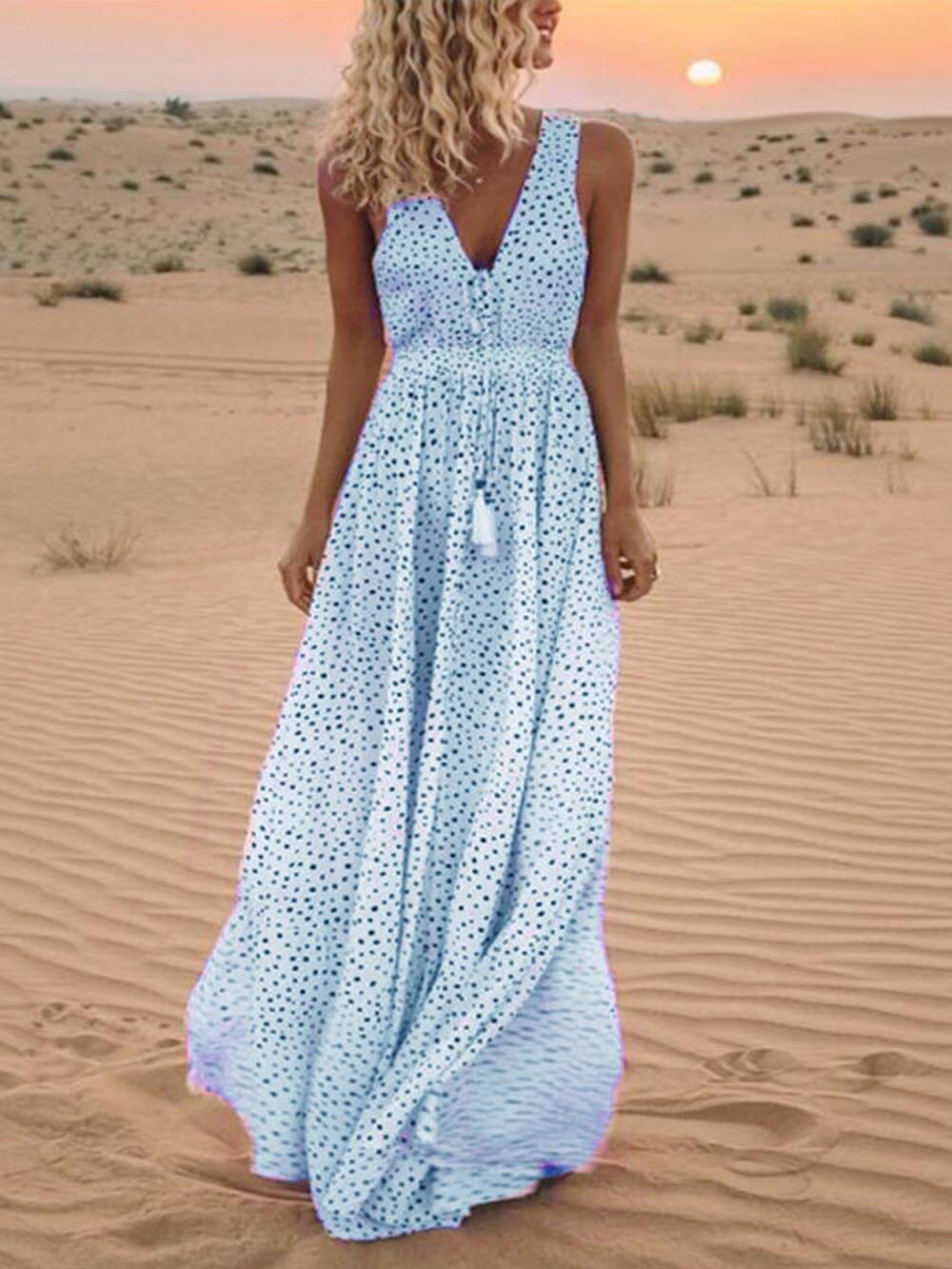 Bohemian V-Neck na walang manggas na Polka-Dot Maxi Dress