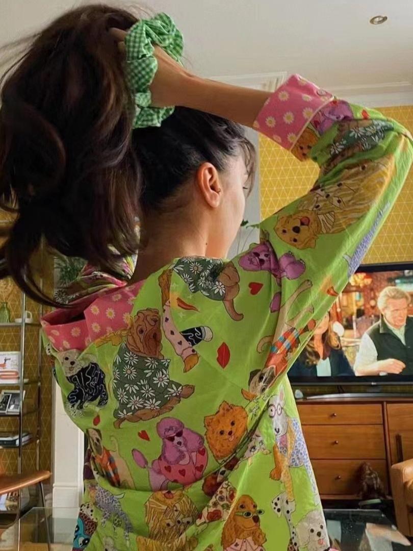 Conjunto de Pijamas con Ilustración Artística
