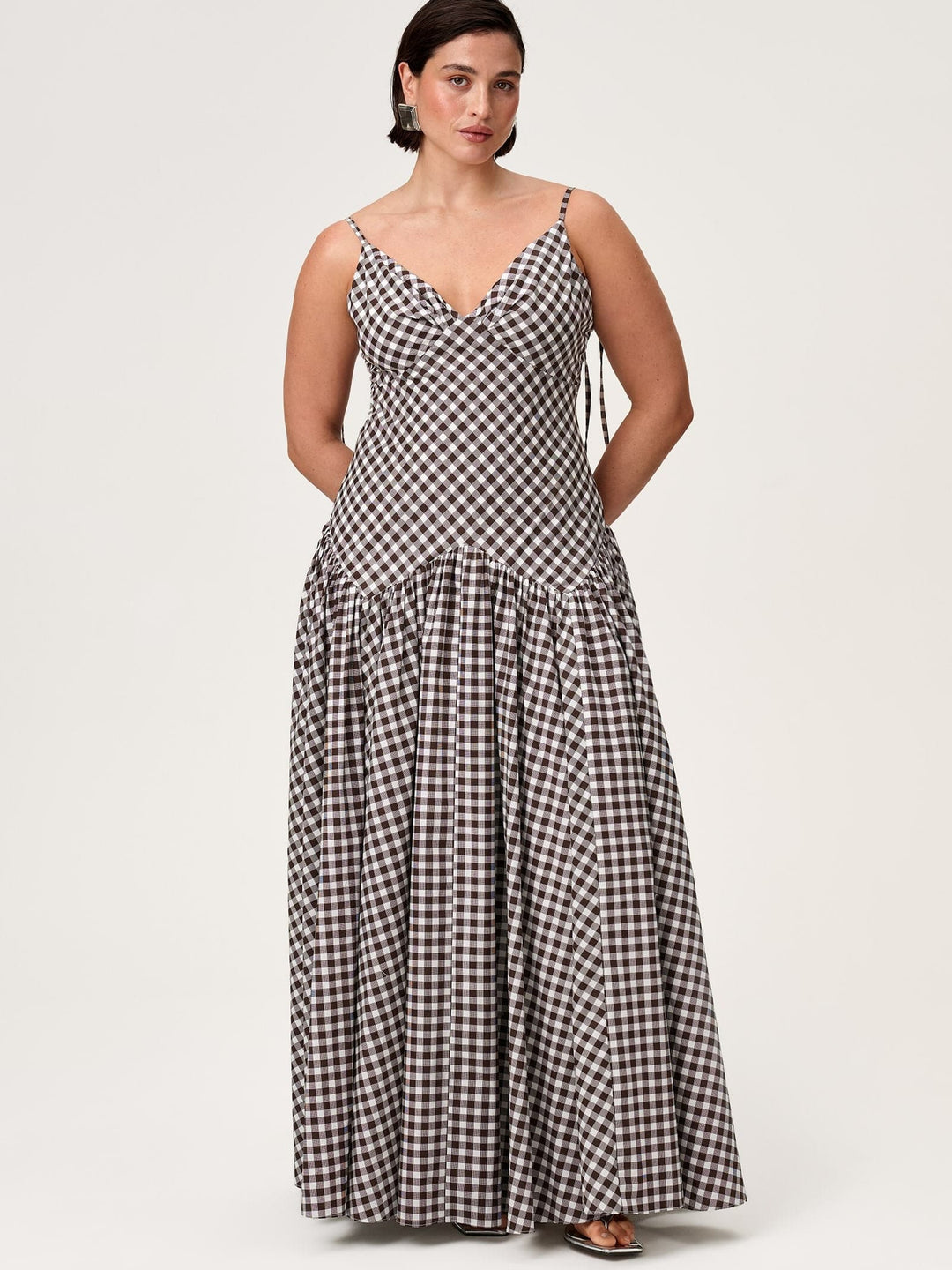 Maxikjole med gingham og knyting bak