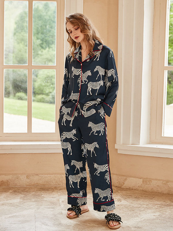 Blaues Pyjama-Set mit Zebramuster