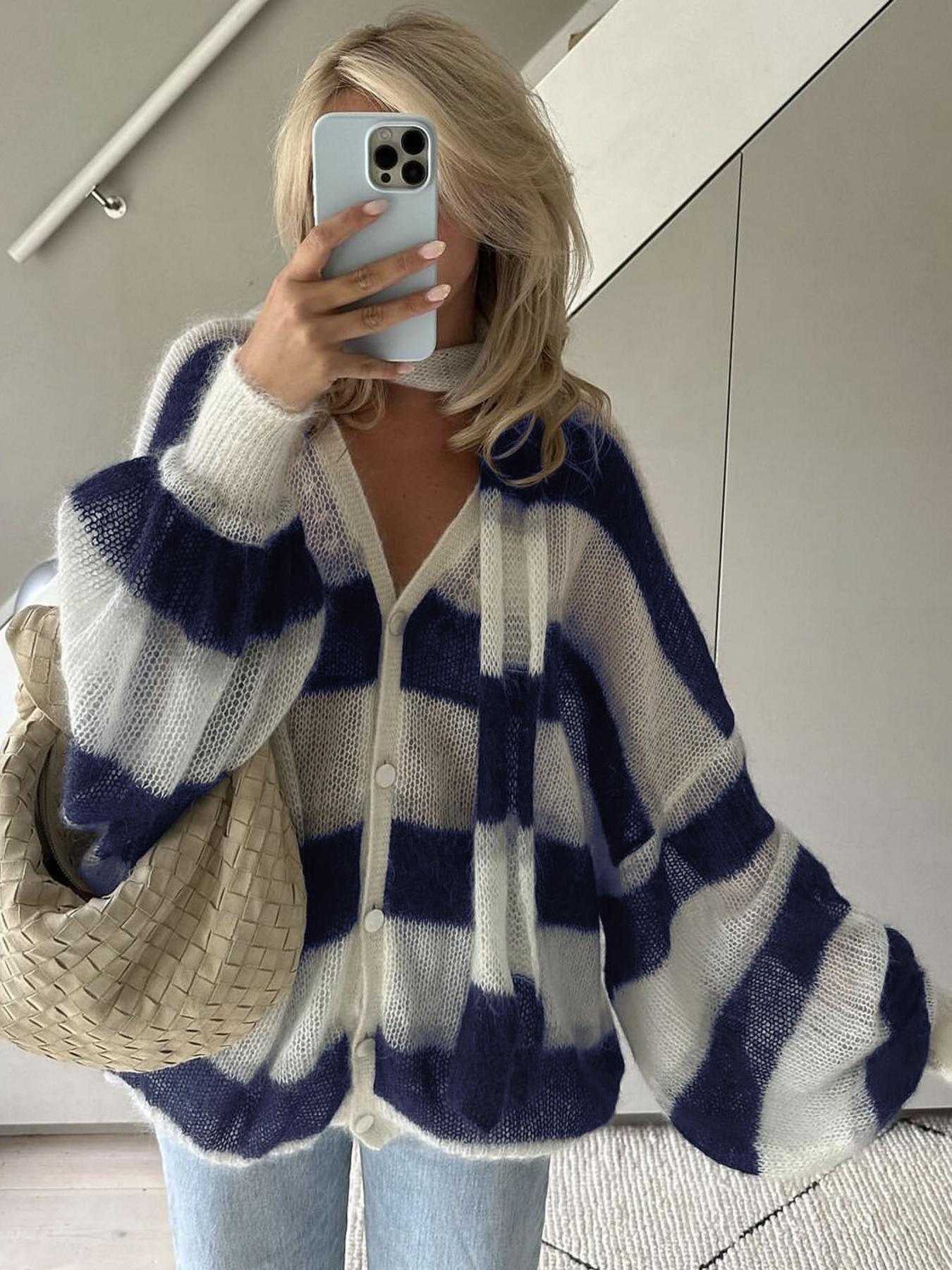 Cardigan con maglione a righe comode