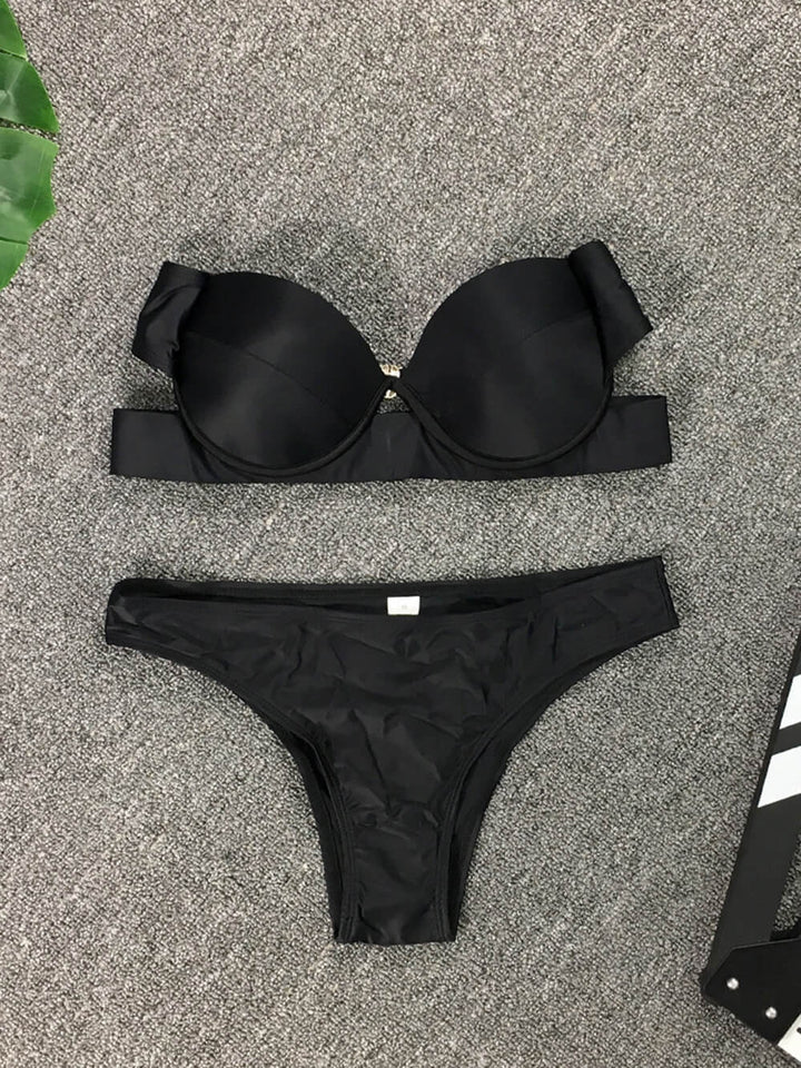 Bikini negru fără bretele