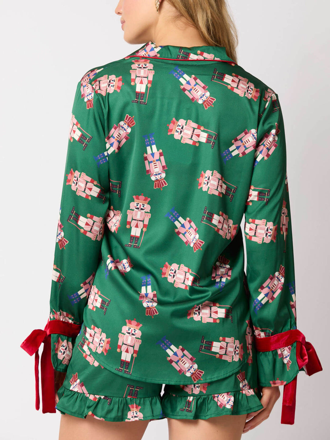 Conjunto de Pijamas de Satén Verde con Muñeco de Nieve y Lazo Rojo