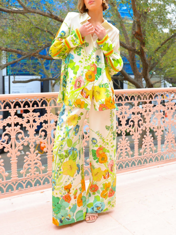 Pinasadyang Silhouette Floral Print Pantsuit
