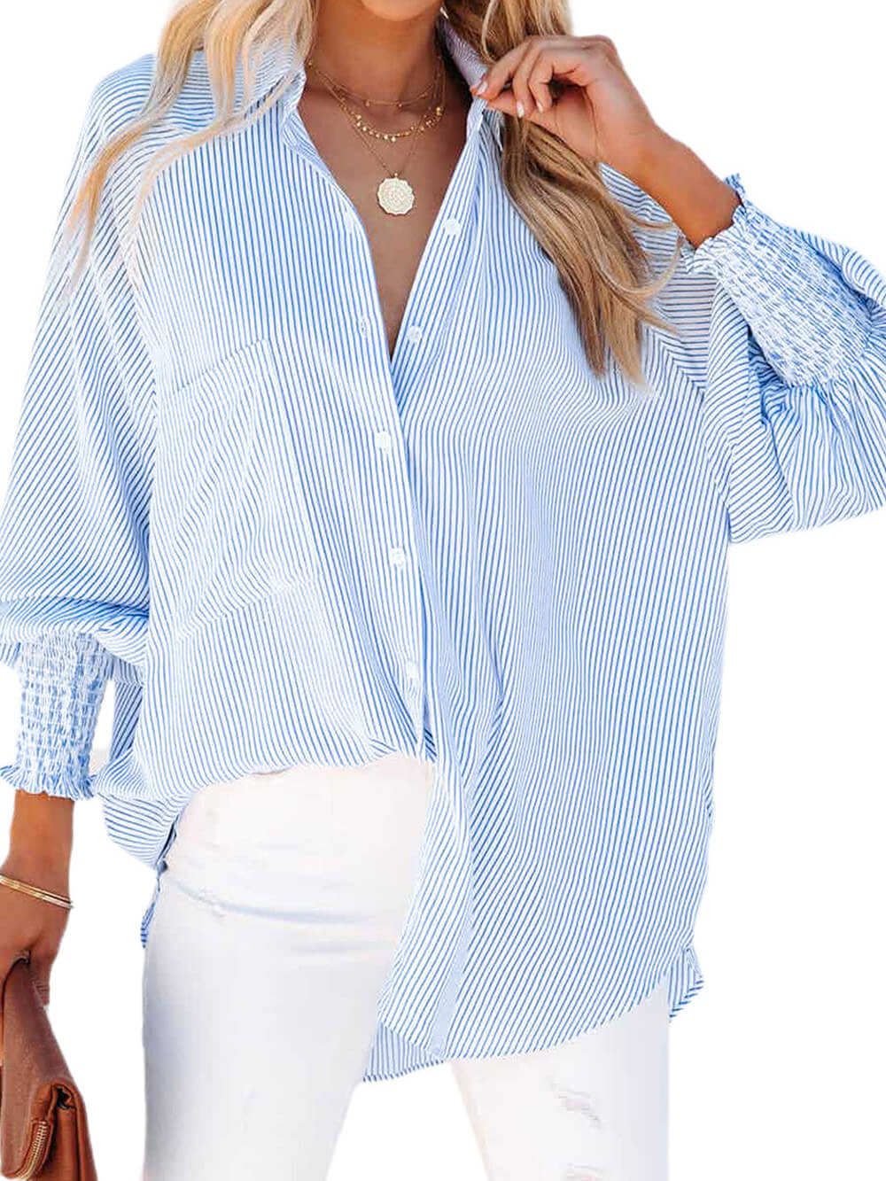 חולצת בויפרנד מפוספסת עם חפת עם כיס כחול שמיים