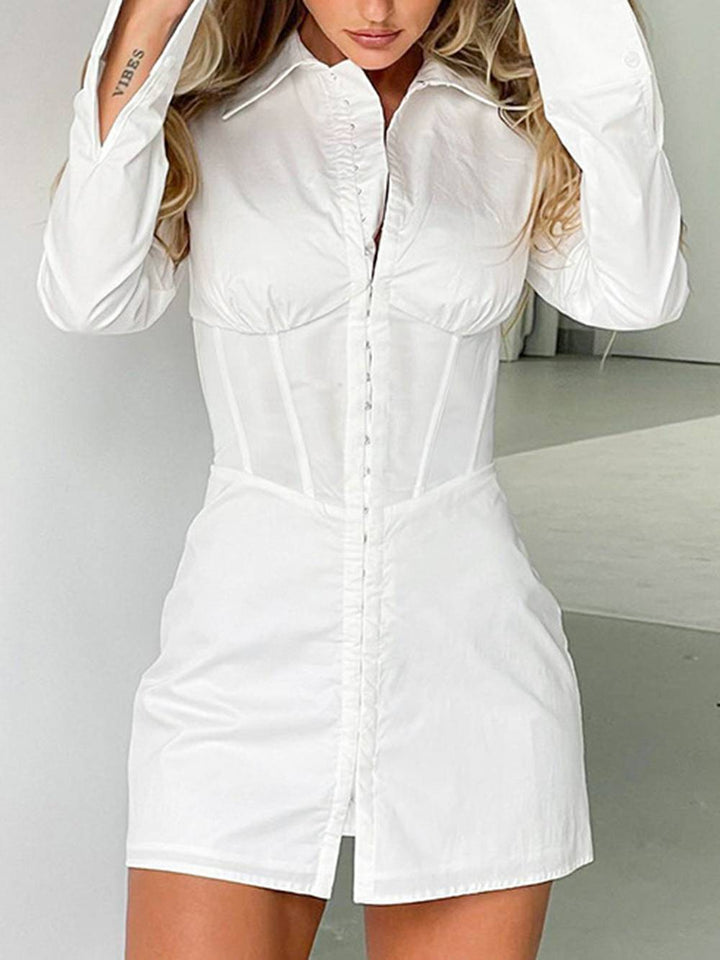 टर्नडाउन कॉलर लंबी आस्तीन वाली पतली कमर वाली शर्ट ड्रेस