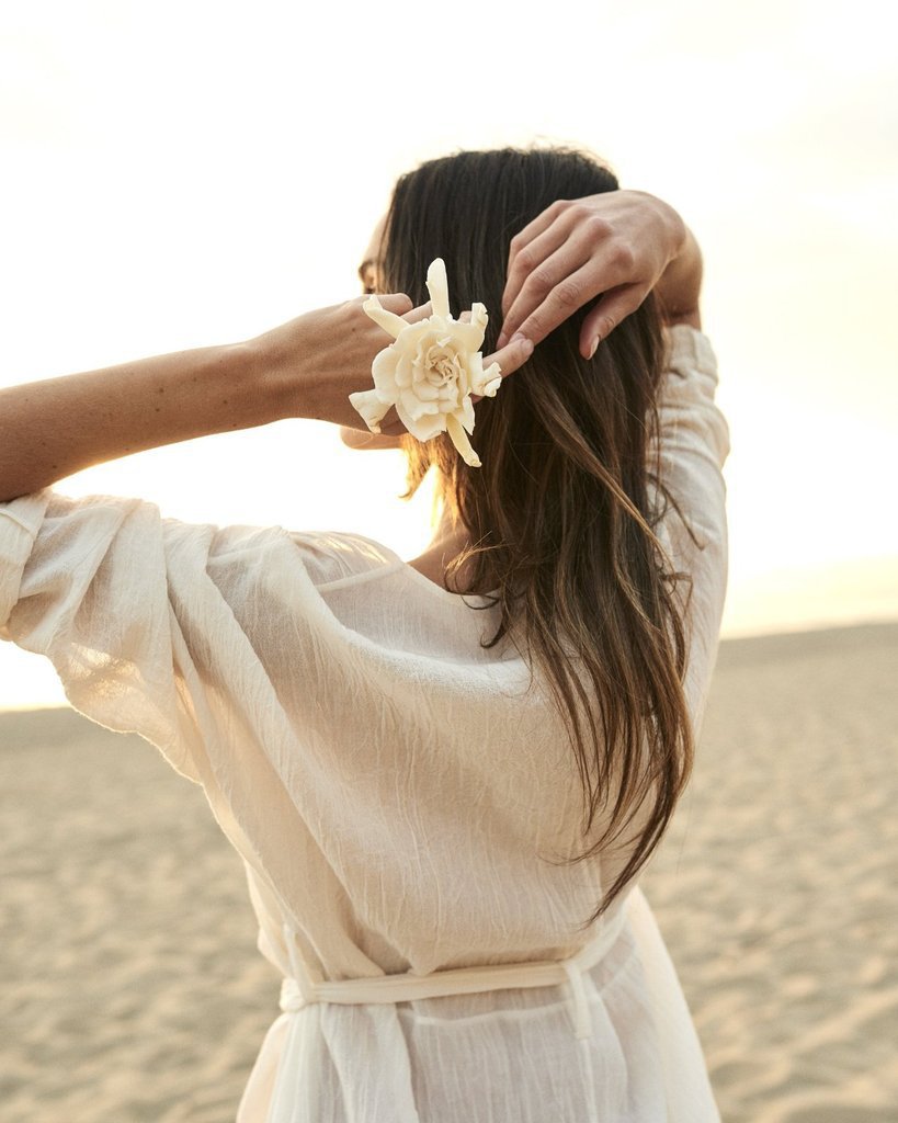 Sueños descalzos: cubierta protectora solar para la playa en color perla