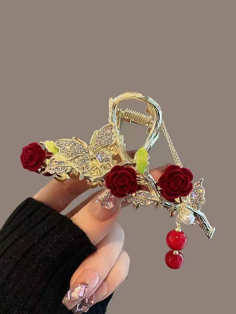 Red Rose Hair Clip med tofs Shark Clip