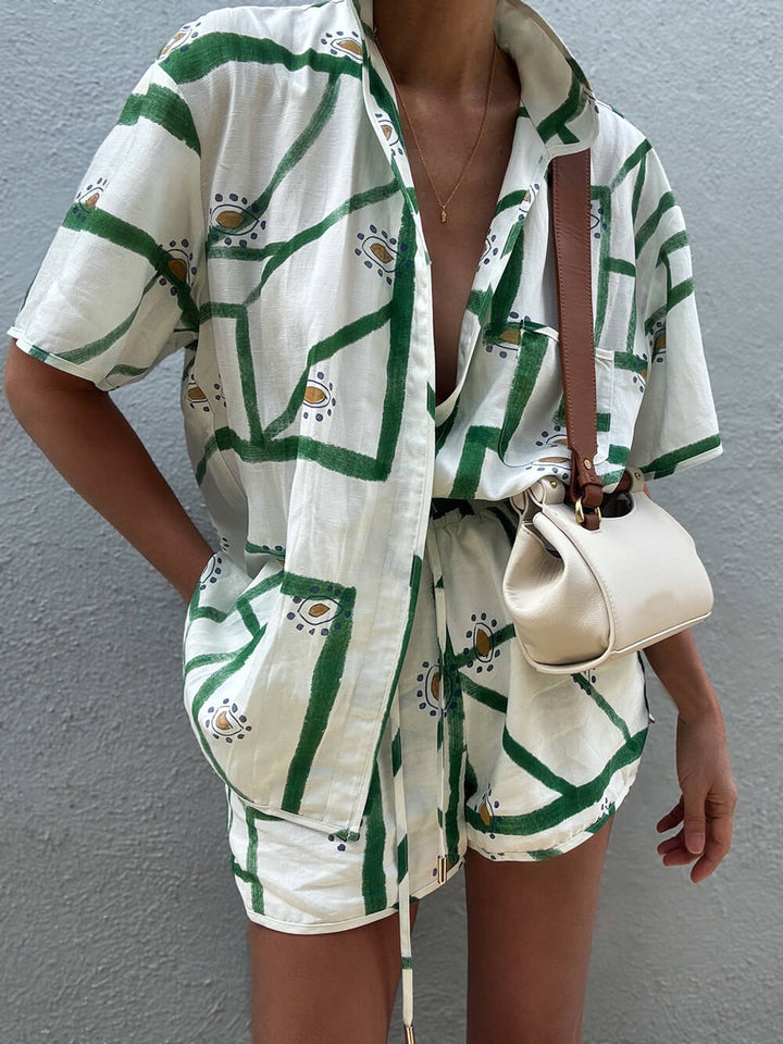 Natatanging Delicate Printed Loose Button Up Top Shorts Set