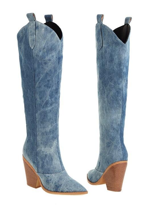 Botas de joelho alto em denim com bico fino e salto super alto