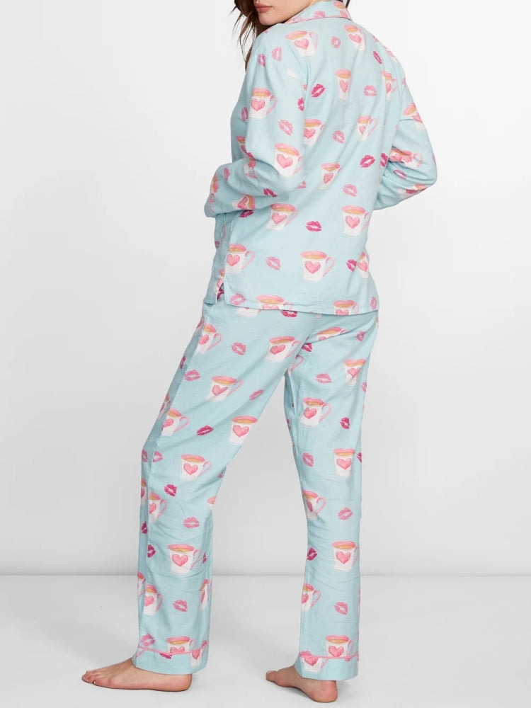 Conjunto de Pijama com Impressão de Coração e Lábios
