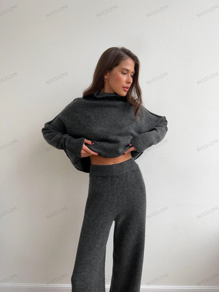 Ensemble de pantalon en tricot lâche avec col roulé fendu