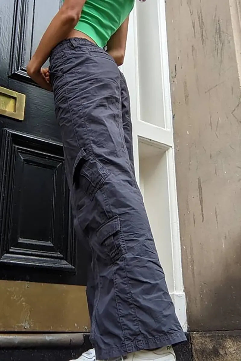 Cargohose mit niedriger Taille