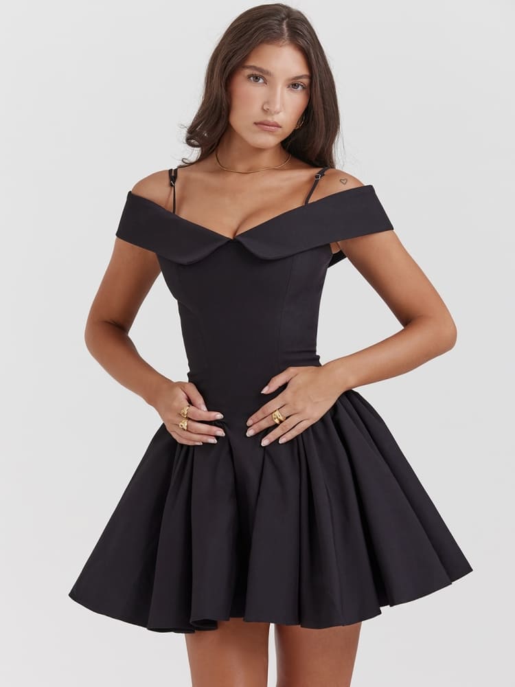 Schwarzes Off-Shoulder Spaghetti-Träger Mini-Kleid