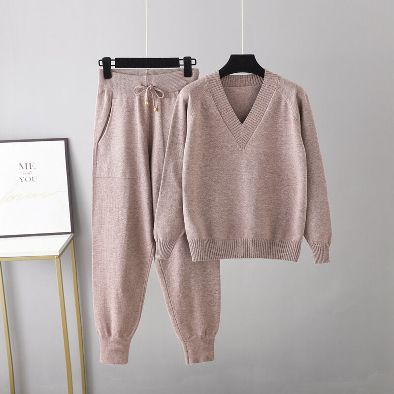 Set pullover di lusso e pantaloni abbinati