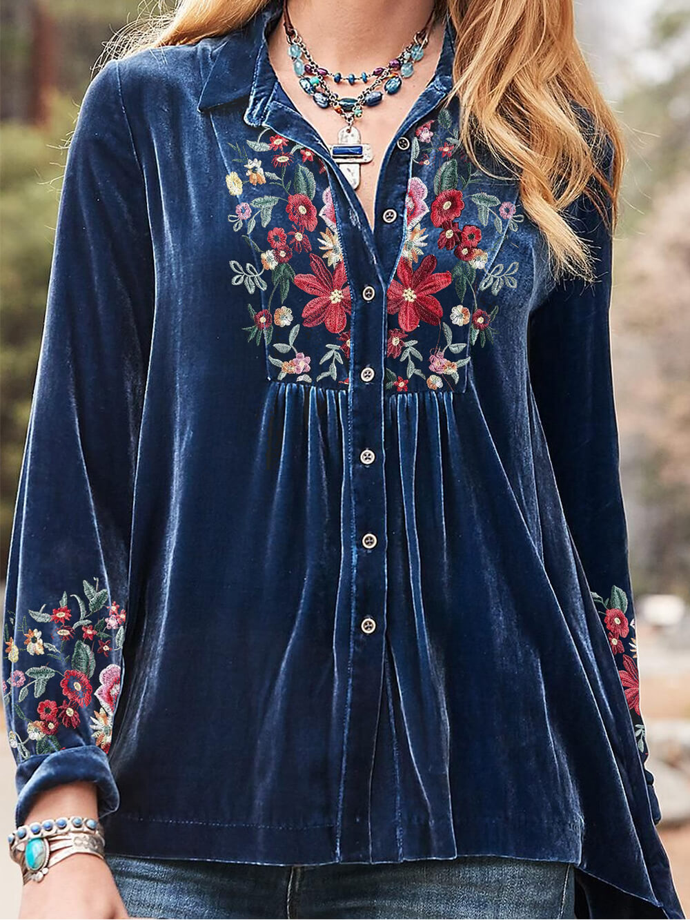 Embroidery Velvet Flutter Sleeve Top