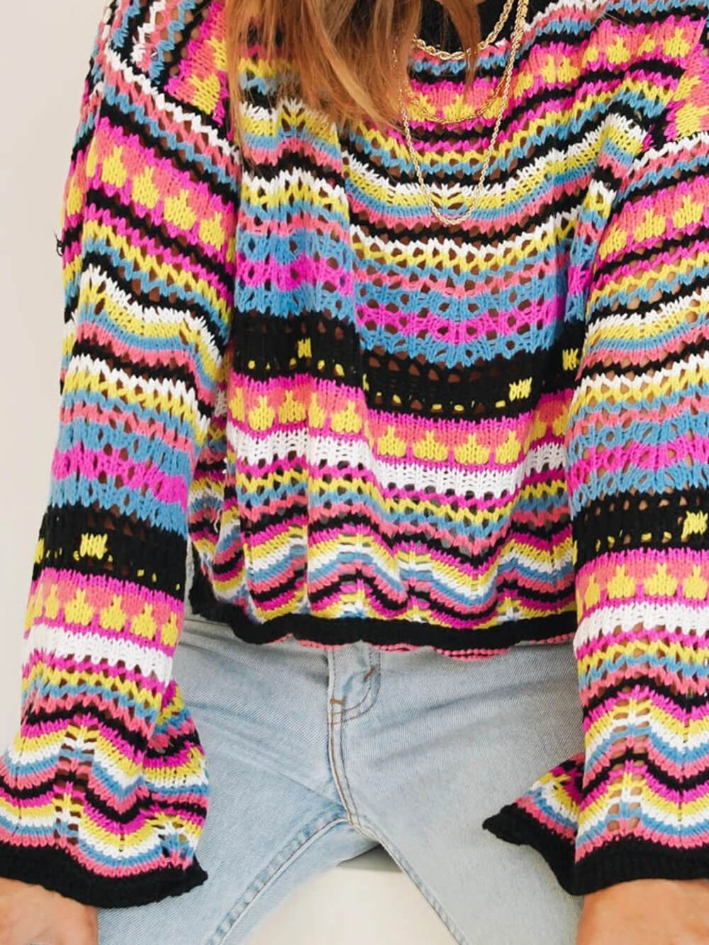 Sweter w paski w średnim kolorze z okrągłym dekoltem