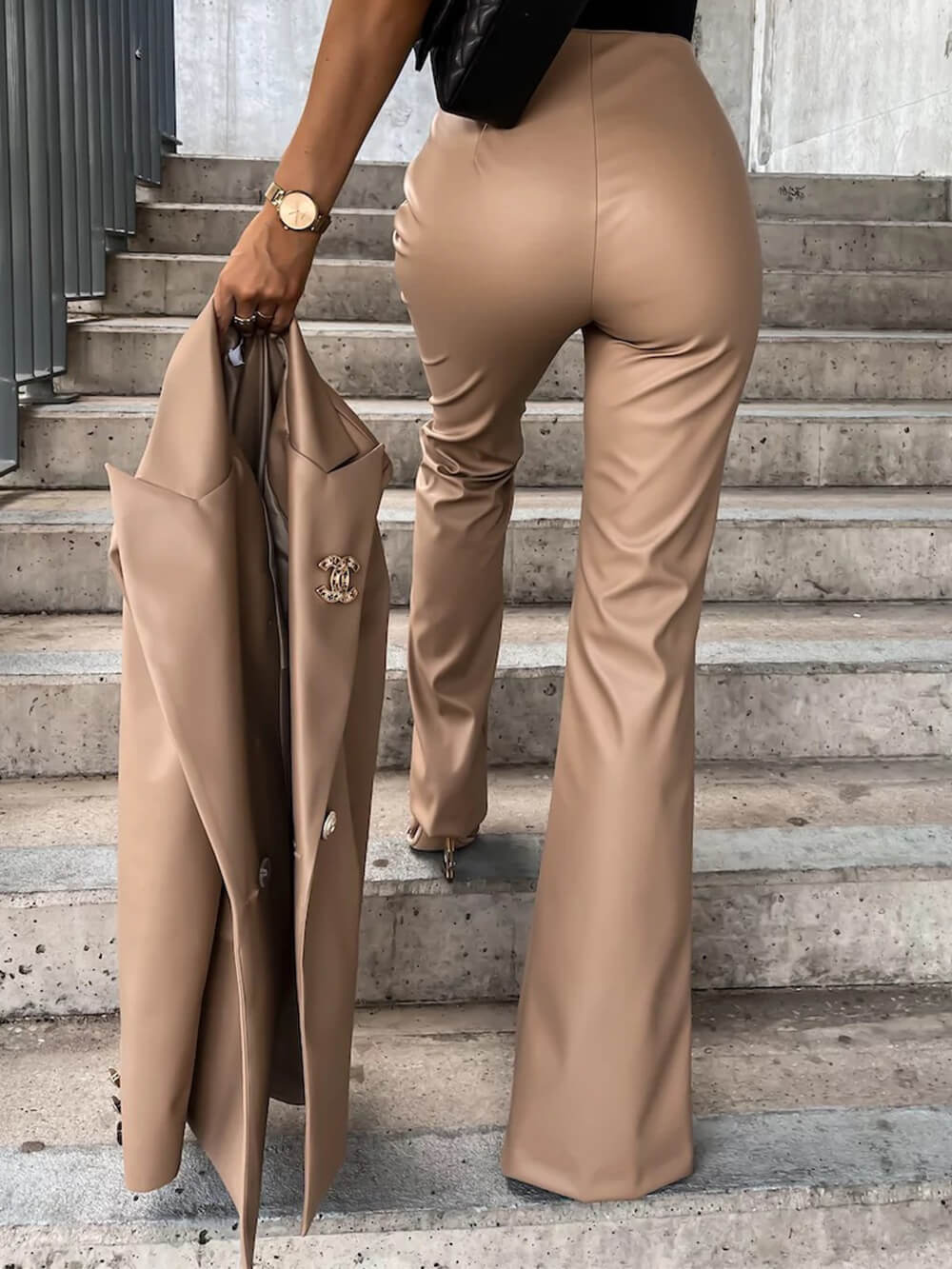 Pantalones casuales de cuero de pu con abertura