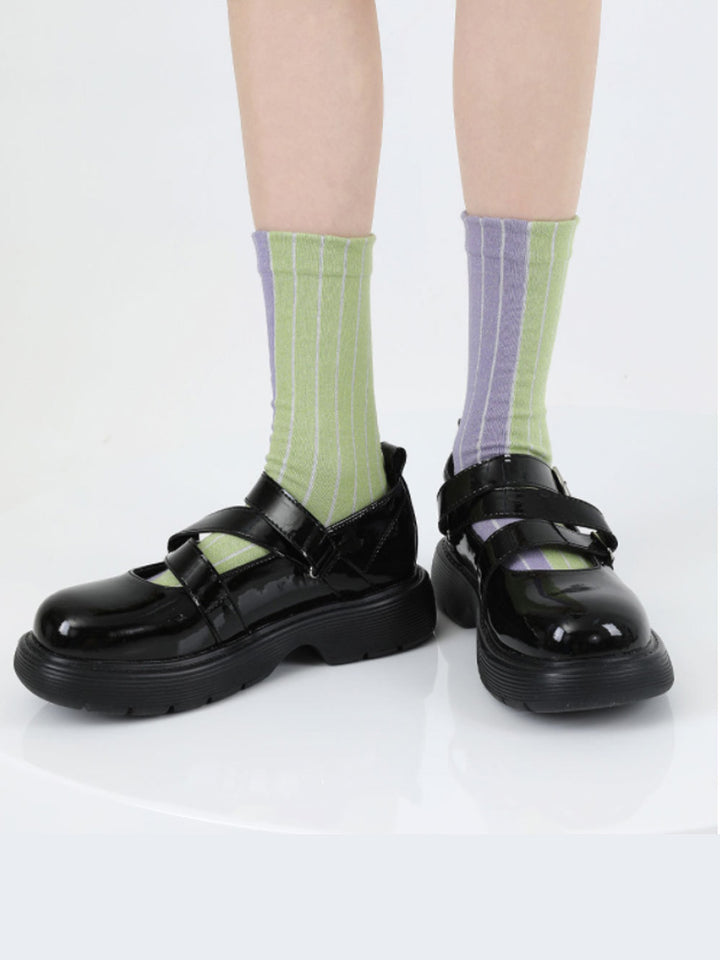 Βαμβακερές πολύχρωμες ριγέ κάλτσες Wavy Edge