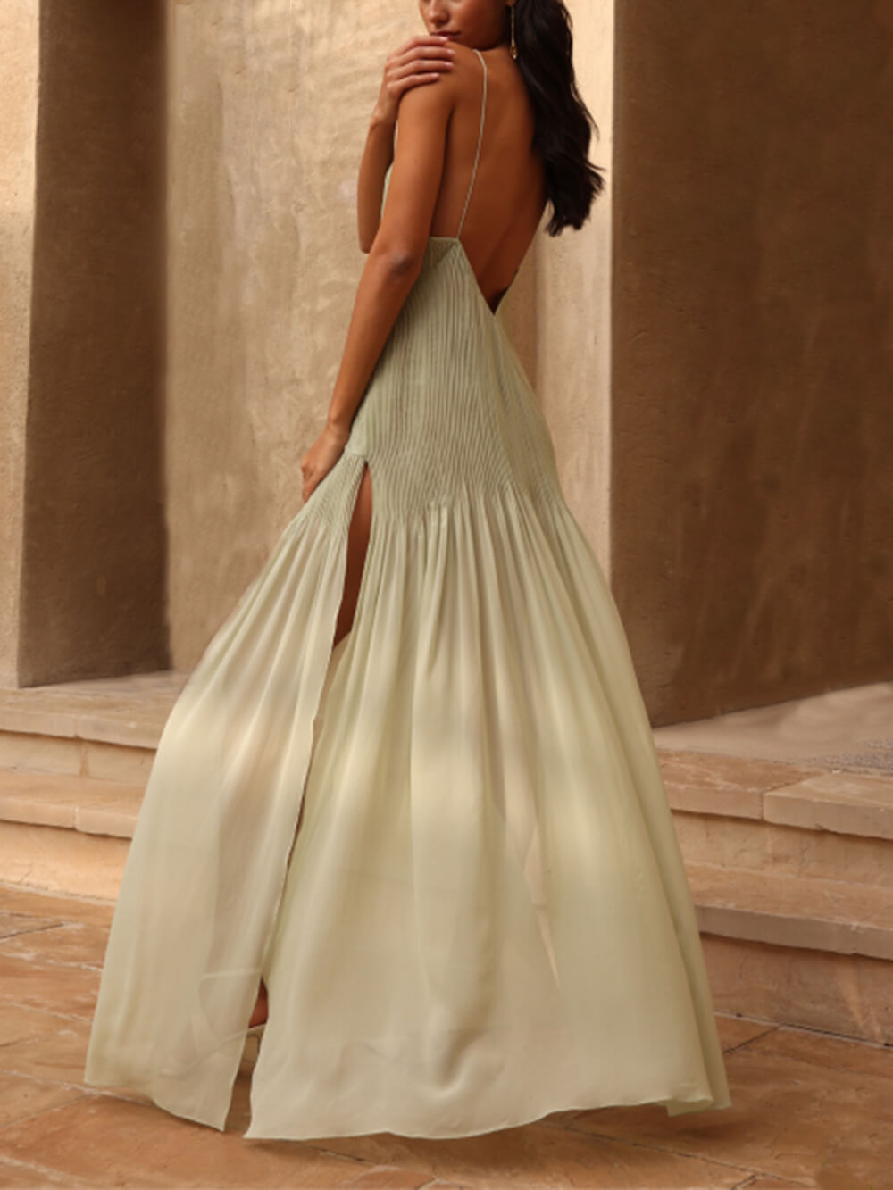 Maxi šaty s plisovaným patchworkovým rozparkem Ethereal Elegance