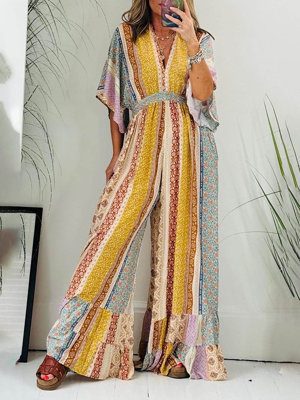 Retro Floral Flare Sleeve Nakabulsa na Loose Wide Leg Jumpsuit