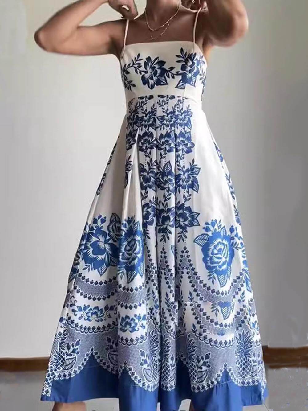فستان مياكسي فضفاض بطباعة زهور عرقية من الخلف