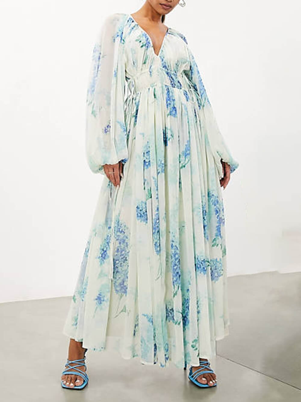 Sukienka maxi z szyfonu w kwiaty i kwiaty oceaniczne, ściągana sznurkiem w talii