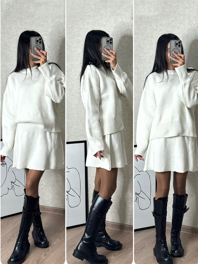 Conjunto de suéter e mini saia de malha de cor sólida