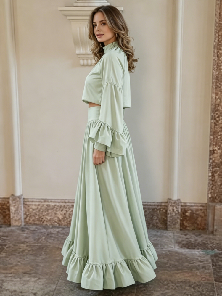 Set na May Mint Satin at Palamuti sa Dulo