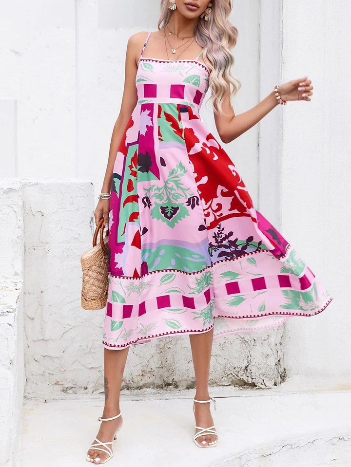Patchworkowa sukienka maxi z halką: abstrakcyjny kolorowy nadruk