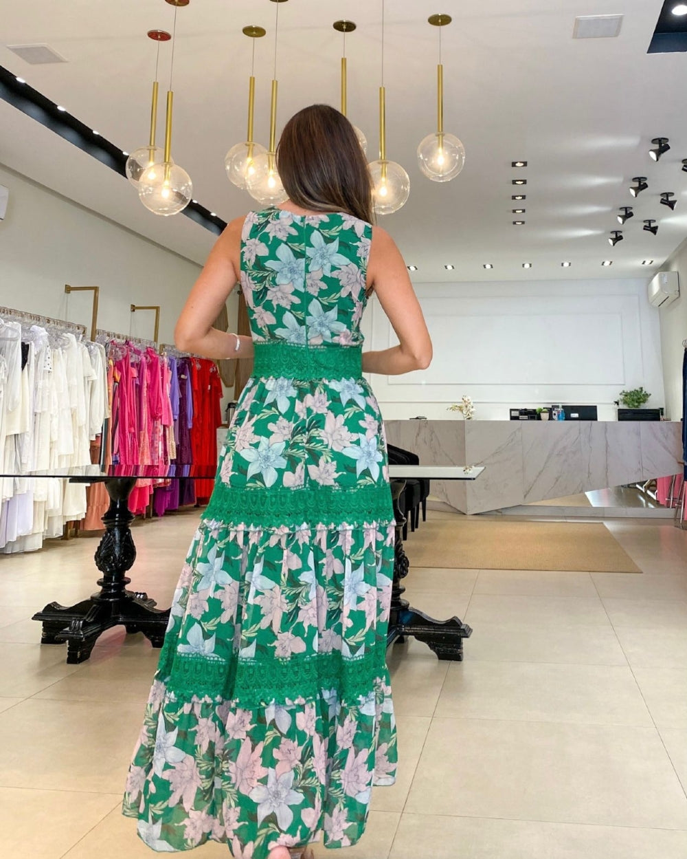 Vestidos largos con estampado floral de píxeles y ribete de encaje