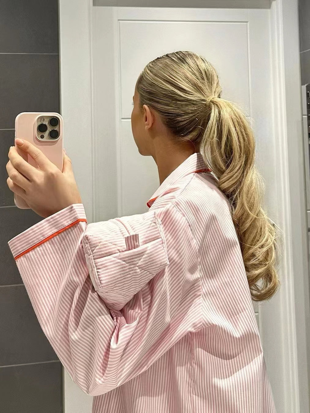 Girl Love Pajama sa Pink Stripes