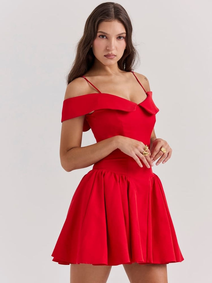 Vestido Mini de Alças Finas Off-Shoulder Escarlate