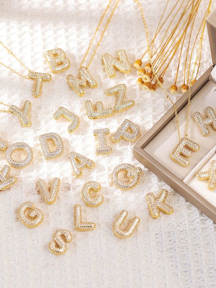 Náhrdelník Pavé Bubble Letter Monogram