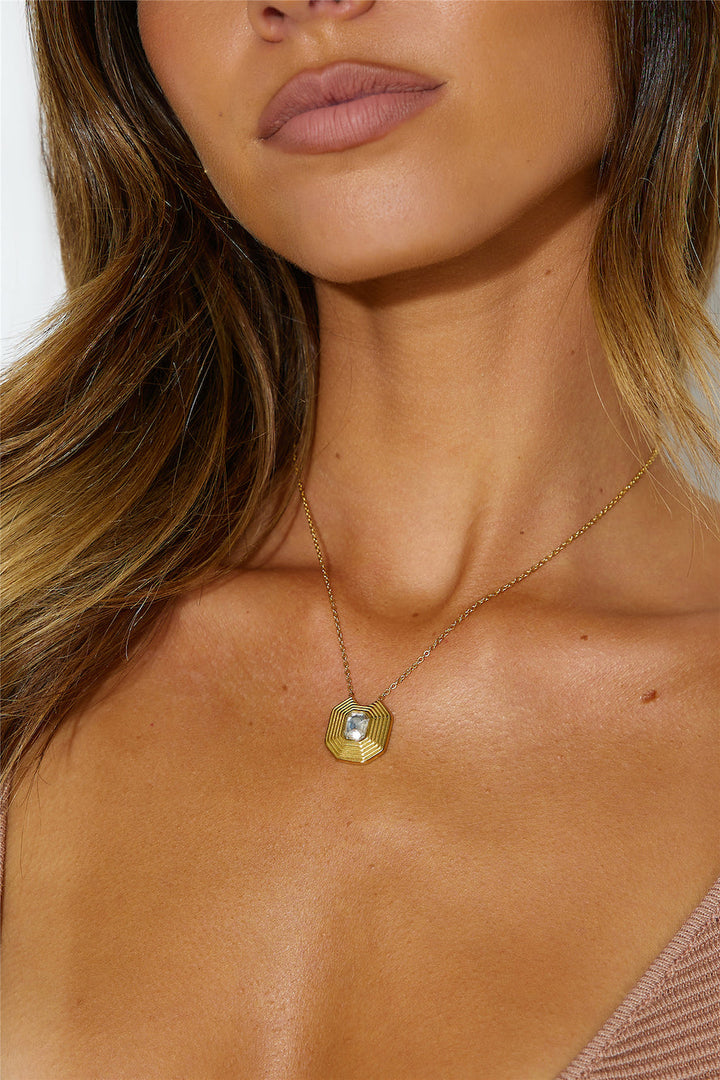 18k Gold Luxe Look Gem Necklace Gold