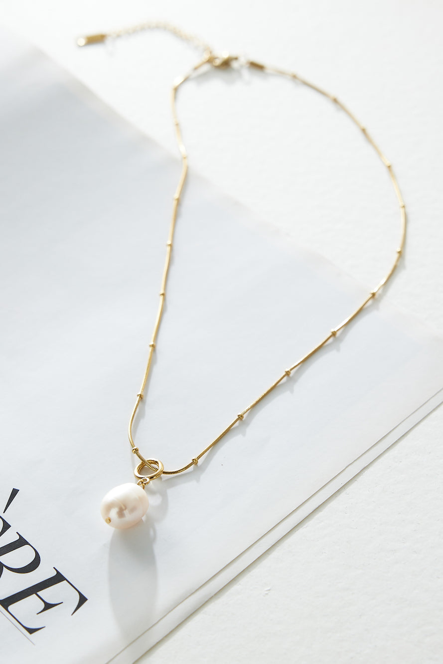 18k Gold Plated Statement Pearl Necklace Gold