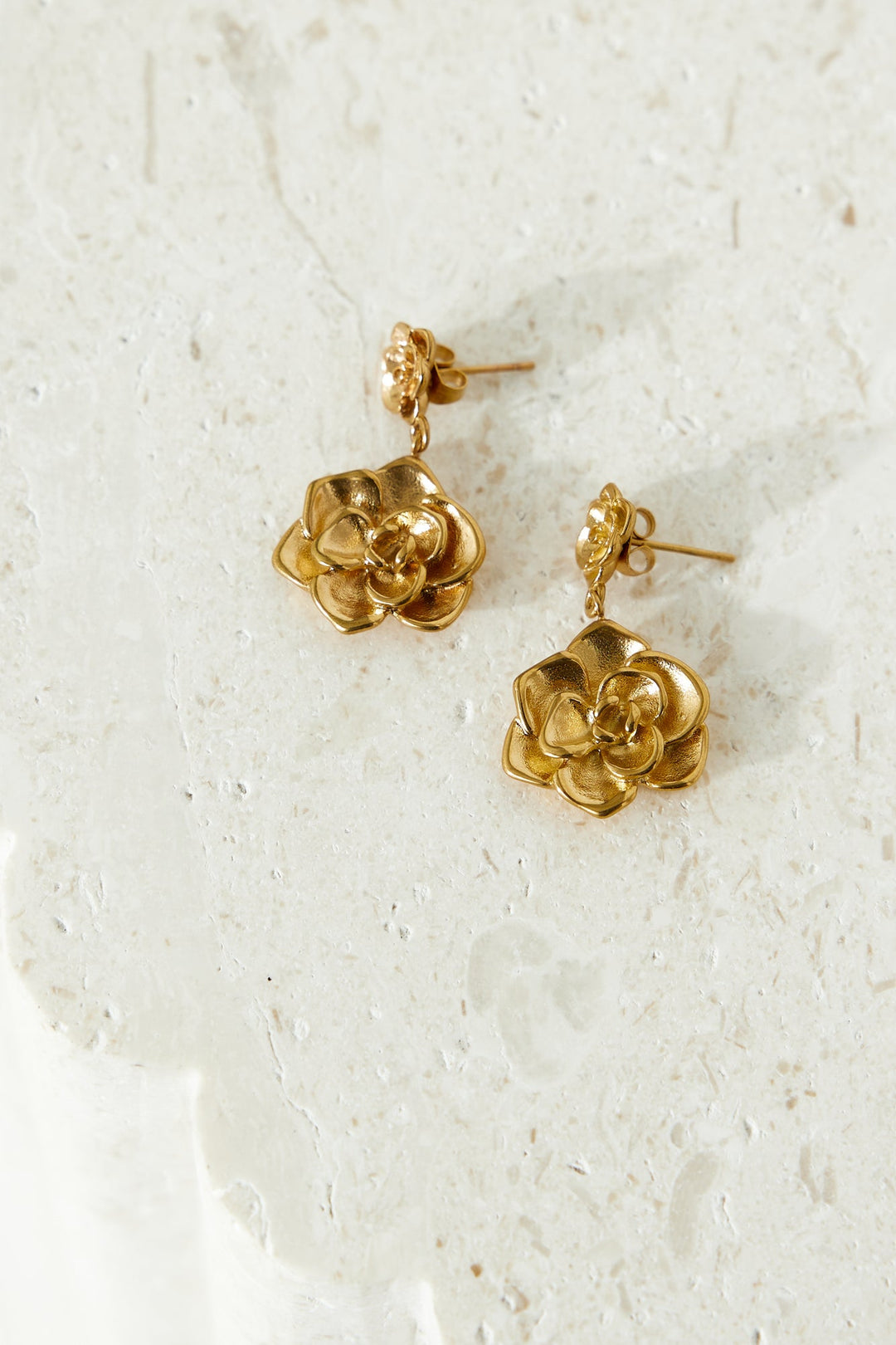 Kolczyki w kształcie pełnych kwiatów, pozłacane 18-karatowym złotem