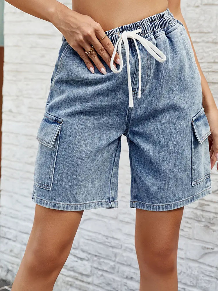 Shorts en denim élastique à taille nouée et lavés