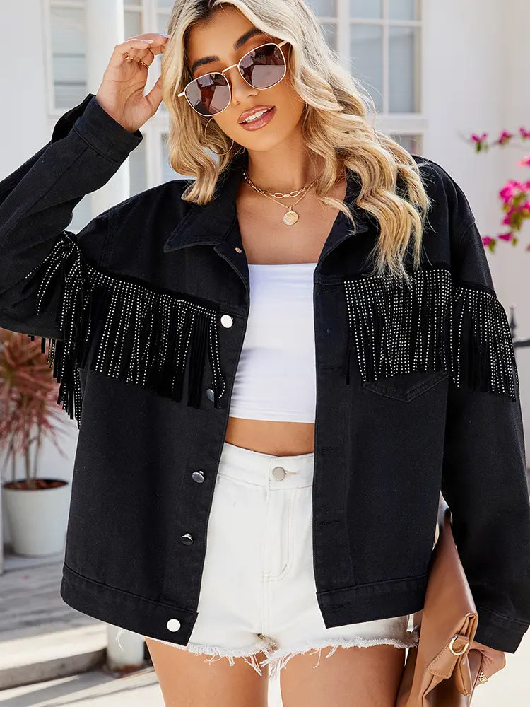 Jaket na Itim na Denim na may Studded Fringe