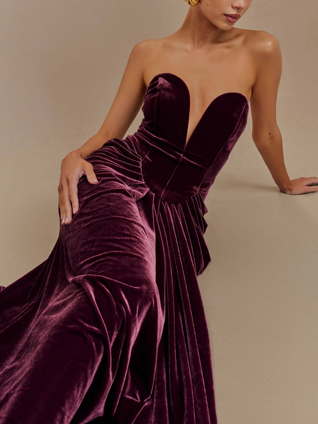 Robe maxi en velours sans bretelles - Prune