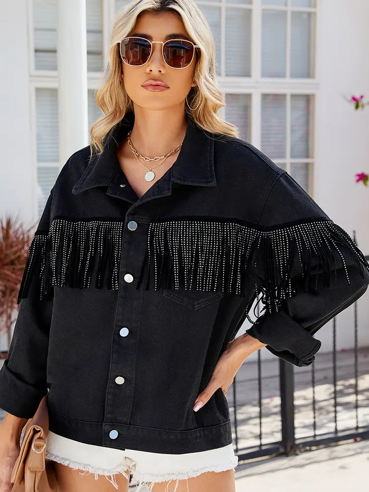 Veste en denim noir à franges cloutées