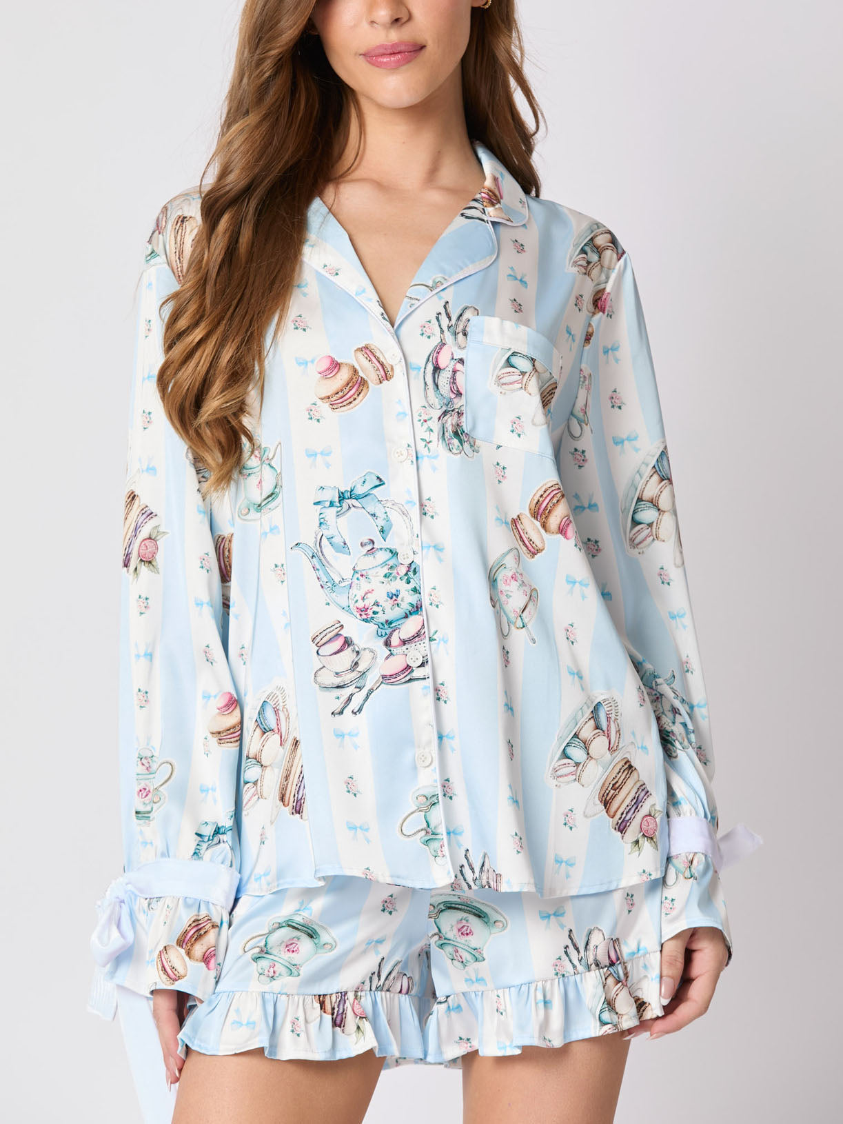 Conjunto de Pijama com Gravata Borboleta de Estampa de Chá