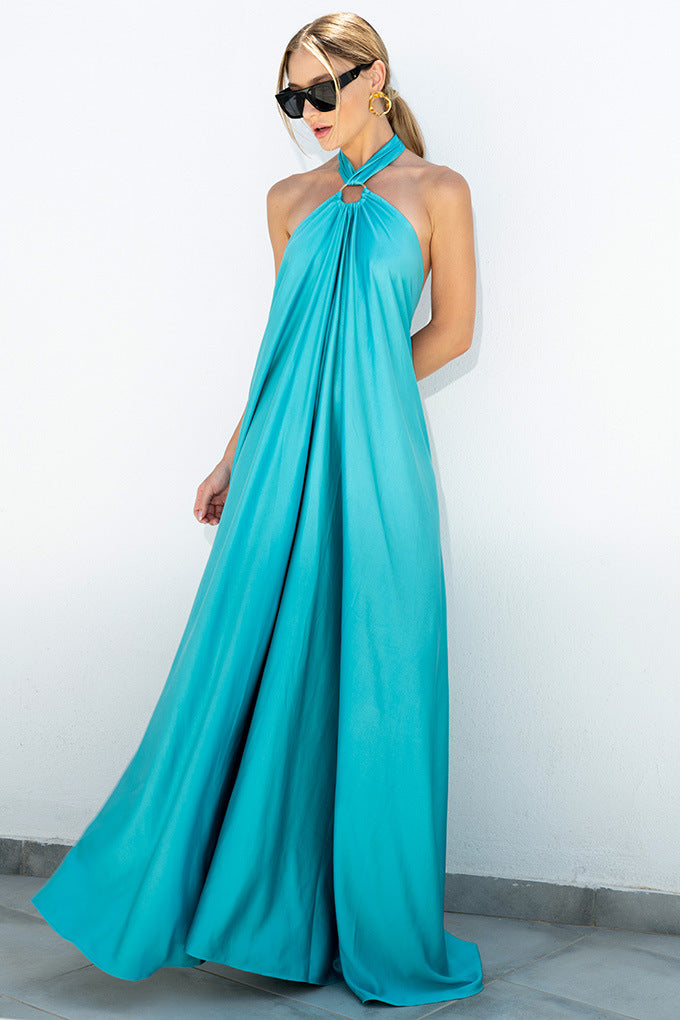 Elegantes, langes Maxikleid aus Satin: Rückenfreier Neckholder